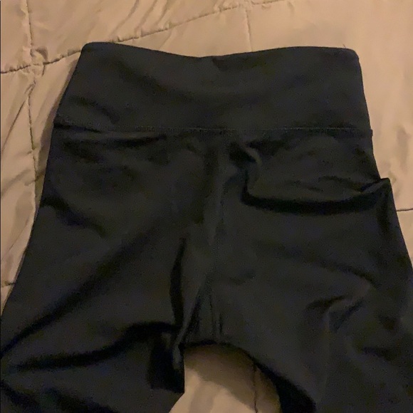 Black yoga pants - Picture 4 of 5